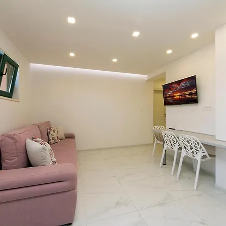 Διαμέρισμα Roso Μακάρσκα