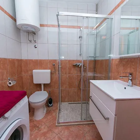 Roso Apartment *