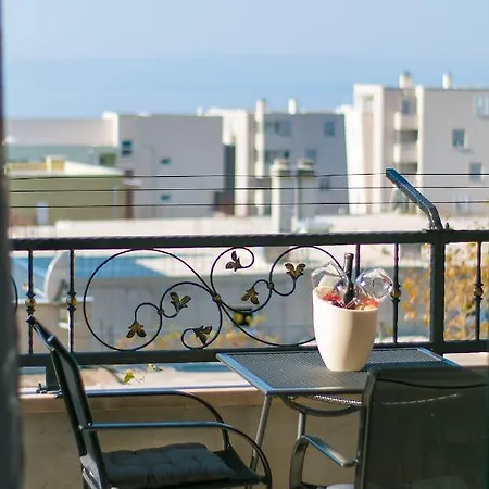 Roso Apartment *