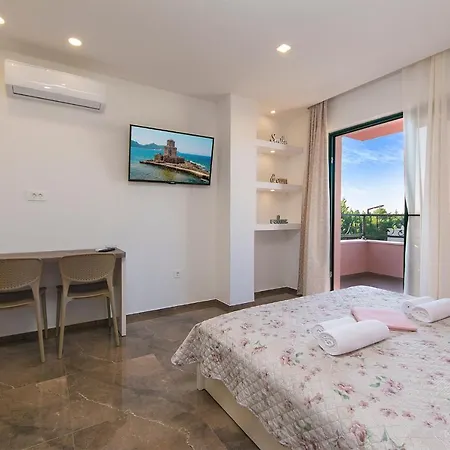 Roso Apartment