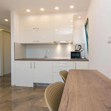 Roso Apartment *
