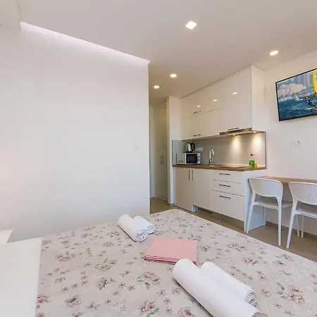 Roso Apartment