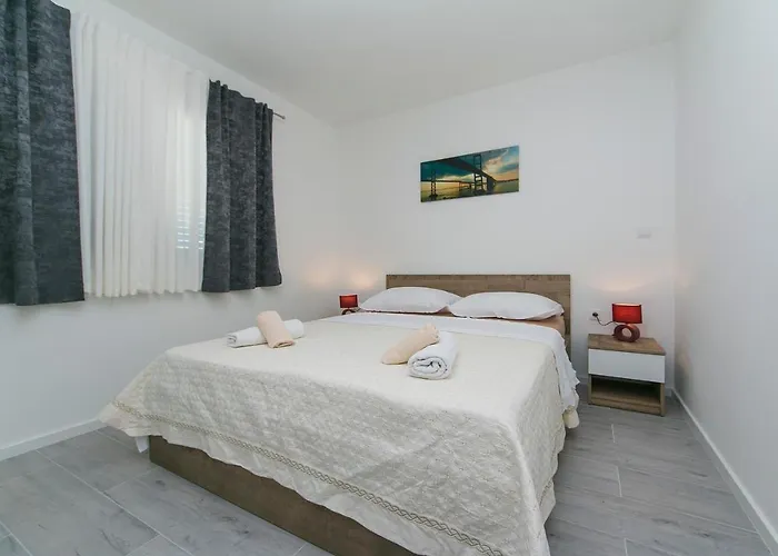 Apartman Roso *