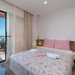 Roso * Makarska